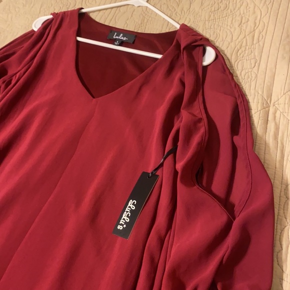 Open Shoulder/arm Deep Red Dress - Picture 3 of 3